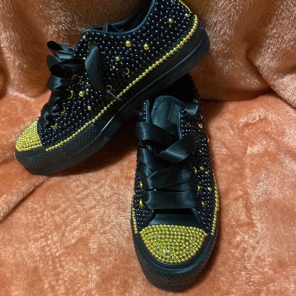 Customized Converse - Picture 4 of 6